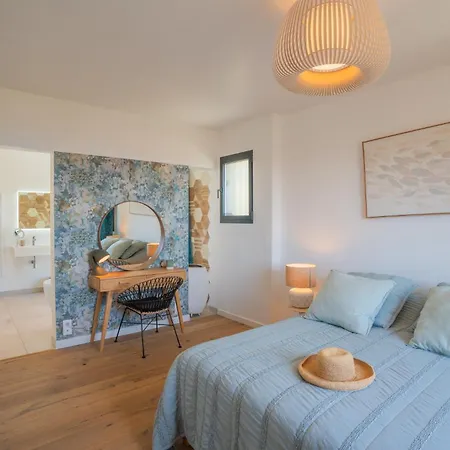 Villa Laeween By Terrys Homes